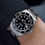 RolexSubmarinerSilverBlackMetalWatch1080X1080_4.jpg